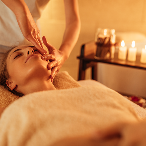 Signature – Lux Massage Candle Treatment